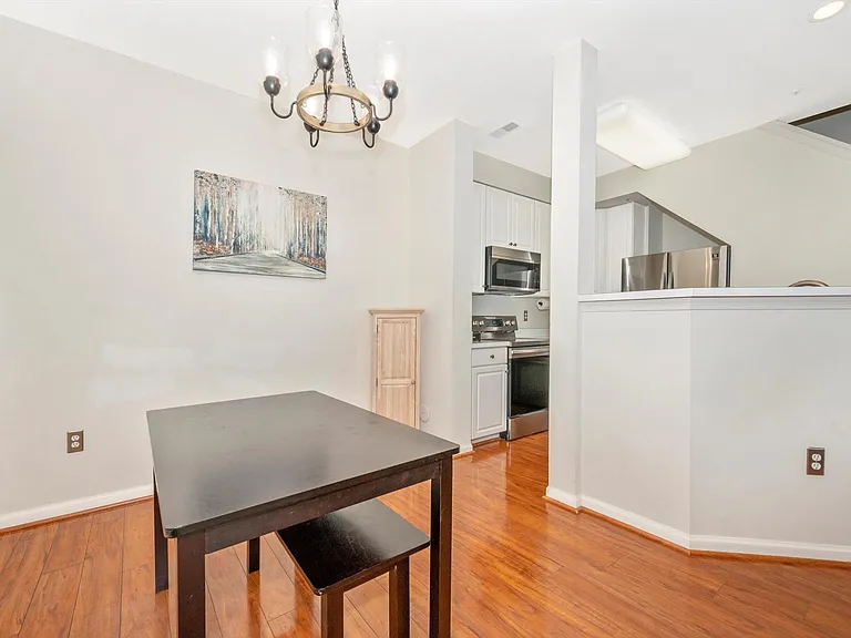 5211 Duke Ct — Photo 8