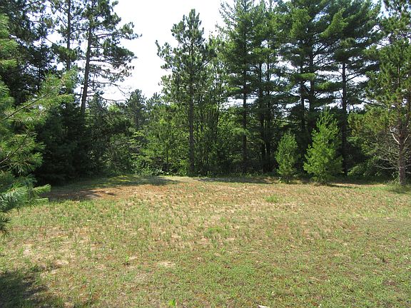 3rd image of Woodland Dr