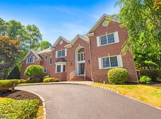 49 Rock Rd E, Green Brook, NJ 08812