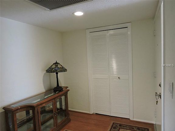 3rd image of 3731 Hampshire Ln #5708