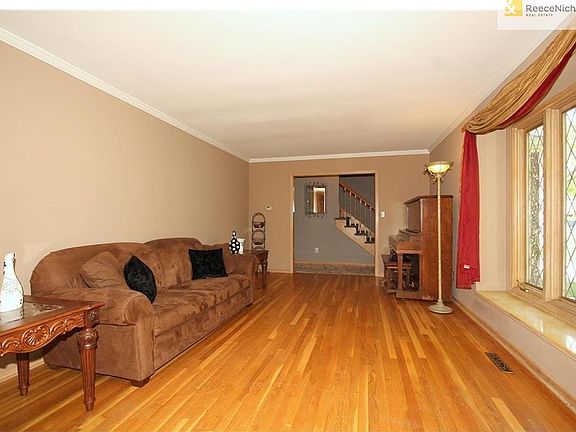 2nd image of 8909 W 105th St
