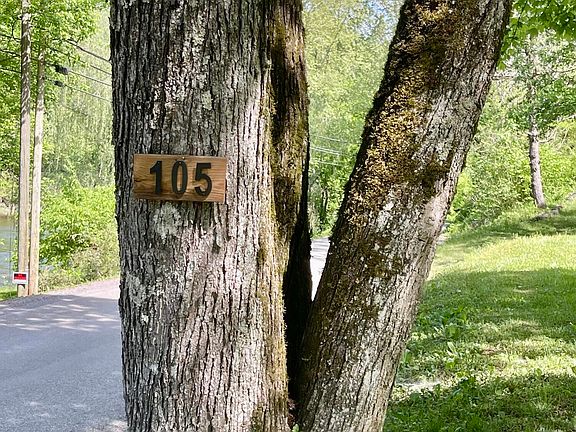 2nd image of 105 Copper Creek Rd