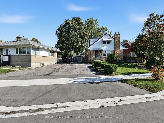 2nd image of 29 Crestview Ave