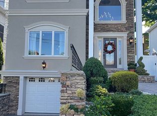 142 Hitchcock Ave, Staten Island, NY 10306
