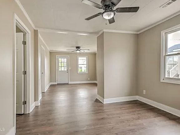4th image of 532 Elm St