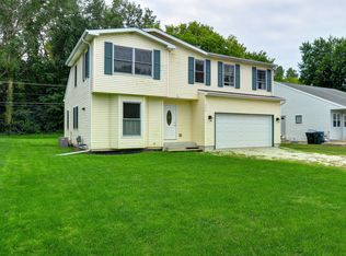 907 Legion Dr, Twin Lakes, WI 53181