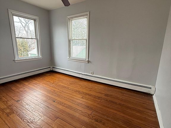 4th image of 225 Linden Rd Floor 2