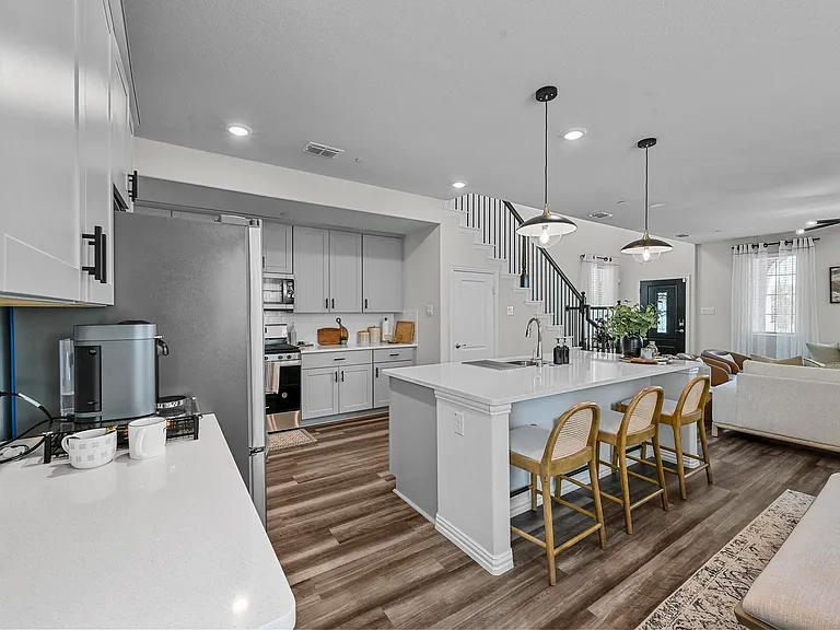 4001 Hackney Springs Ln — Photo 7