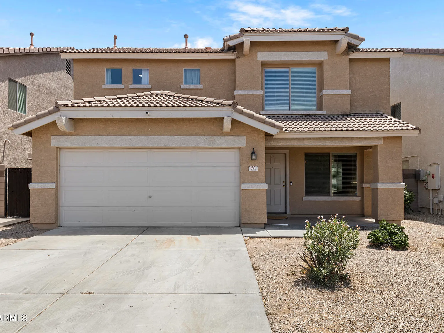 5 bed, 3.0 bath, 2561 sqft, $2,100 — Photo 2