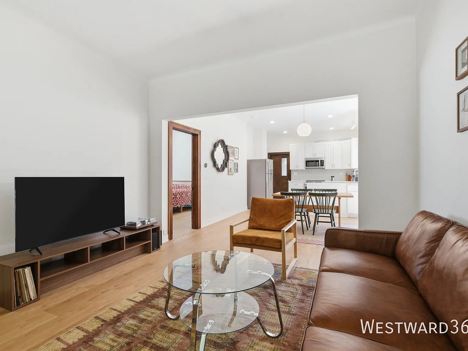 2 bed, $2,400 — Photo 4