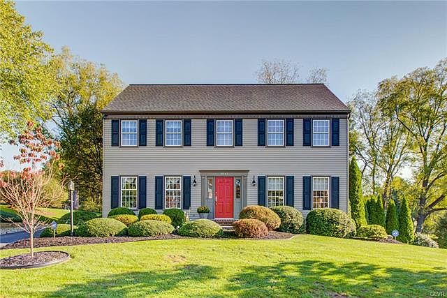 1st image of 4843 Briarwood Dr