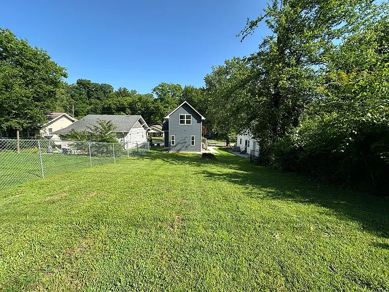 2911 Tecoma Dr — Photo 21