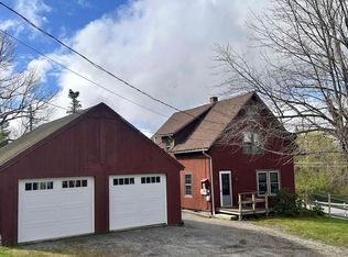 37 Pearl St, New London, NH 03257