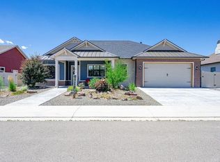 813 Red Apple Rd, Grand Junction, CO 81505