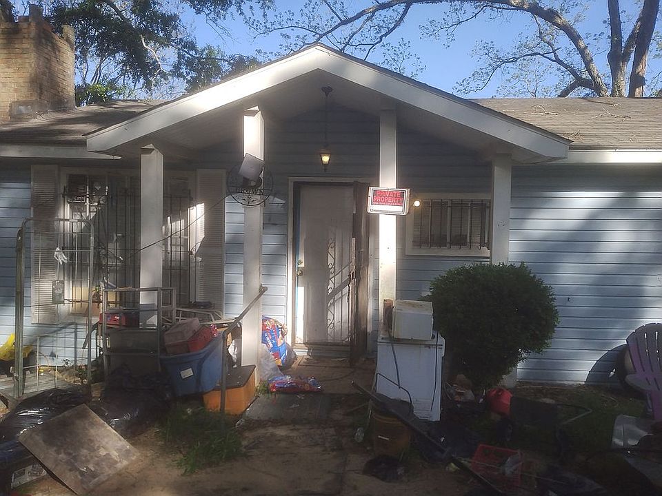 2nd image of 13271 Avenue B