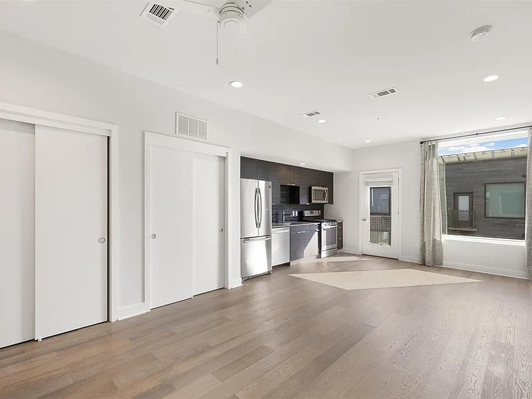 1800 E 4th St #327 — Photo 13