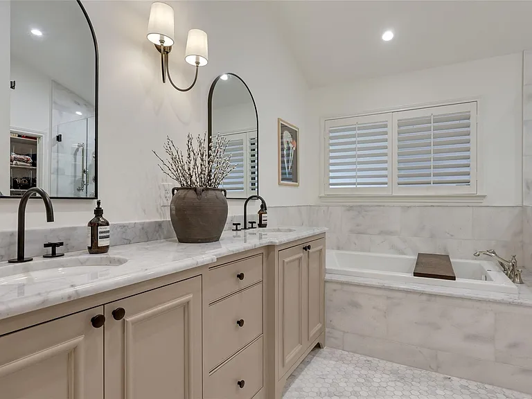 3205 Festus Dr — Photo 17