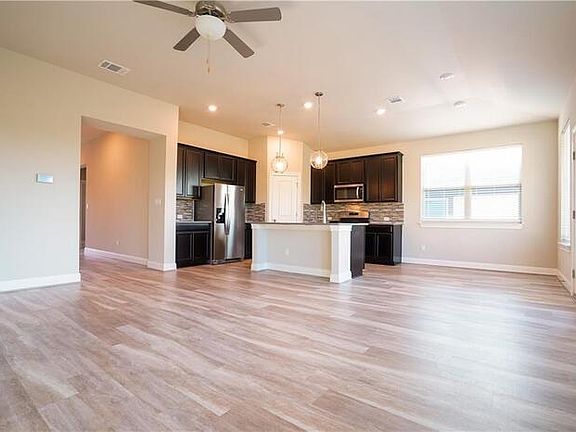 2nd image of 4004 Promontory Point Trl
