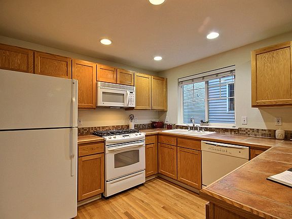 5th image of 8510B Midvale Ave N