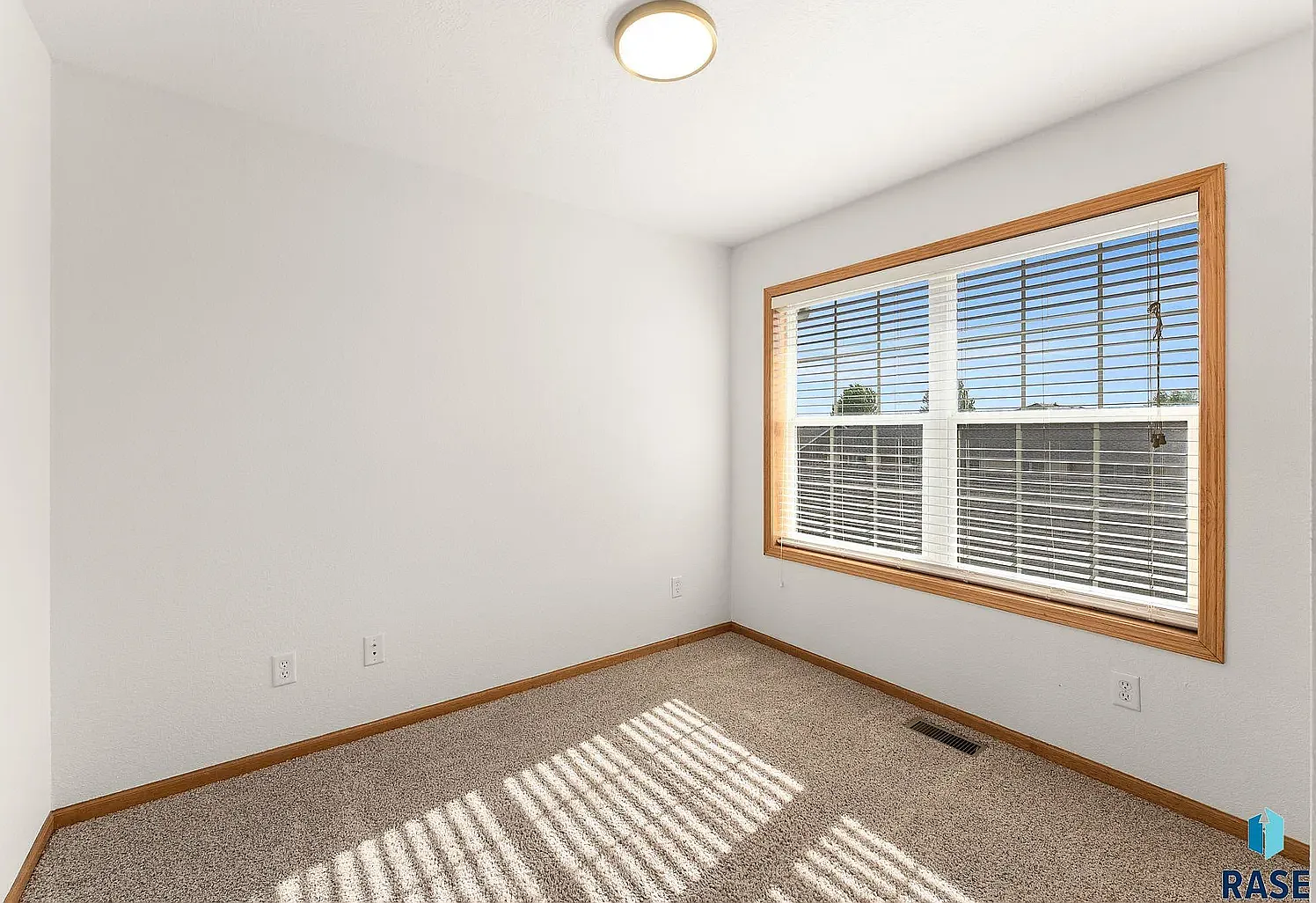 3 bed, 1684 sqft, $1,950 — Photo 3