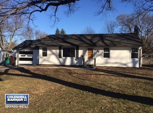 226 S Brown St, Genoa, IL 60135