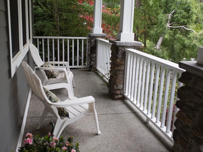 2504 Fir Crest Blvd — Photo 3
