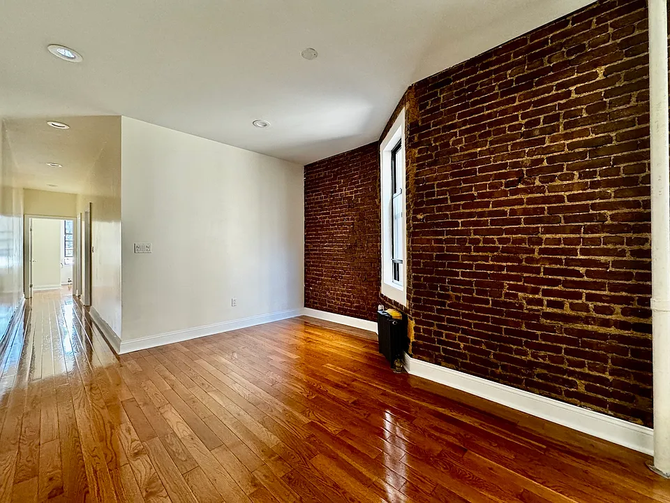 40 Cumberland St #4C