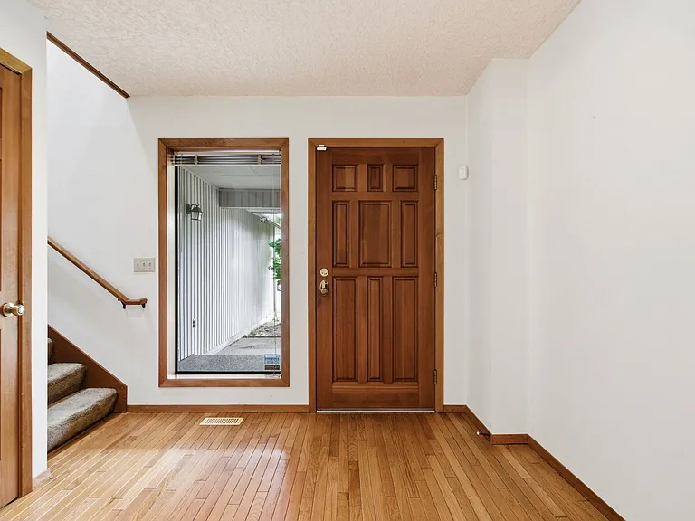 11306 SE 19th St — Photo 1