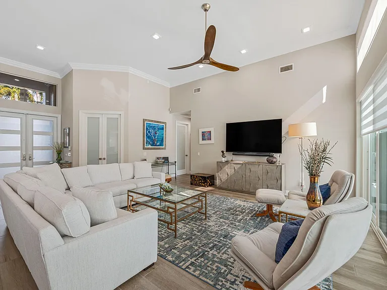 4841 Exeter Estate Ln — Photo 6