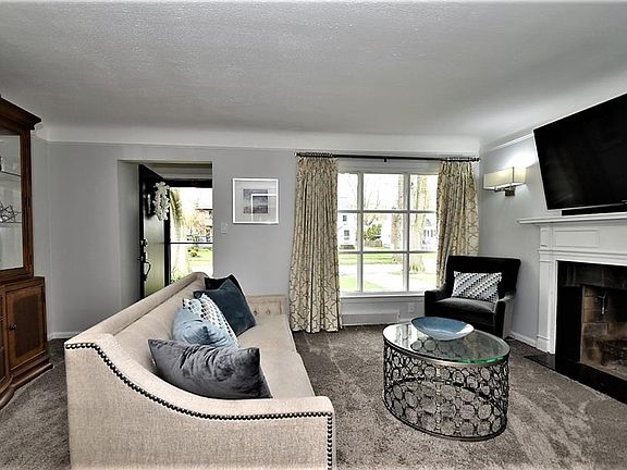 3rd image of 5256 Lynd Ave