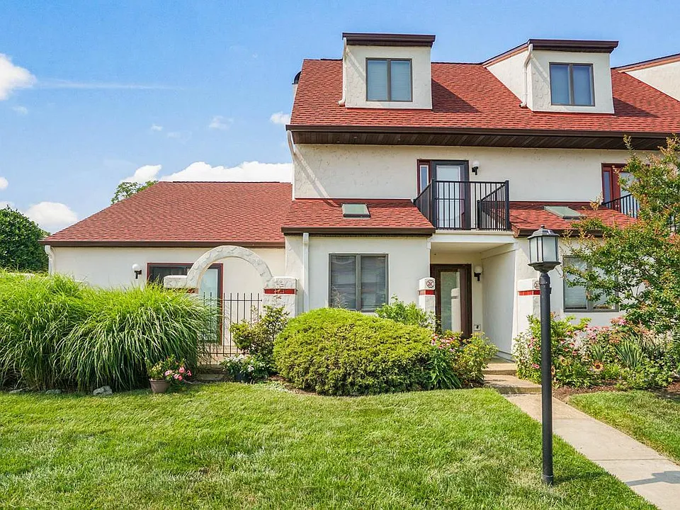 26 Queen Anne Way
