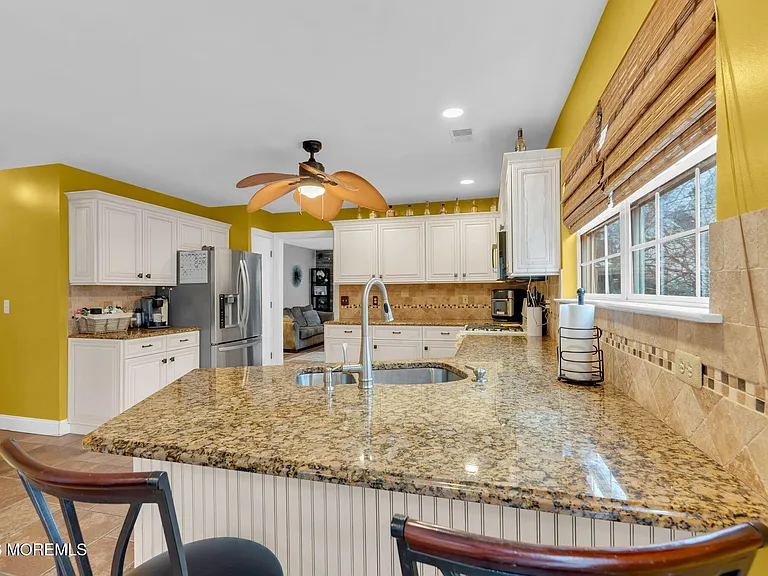 107 Shenandoah Blvd — Photo 37