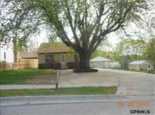 4463 F St, Omaha, NE 68107