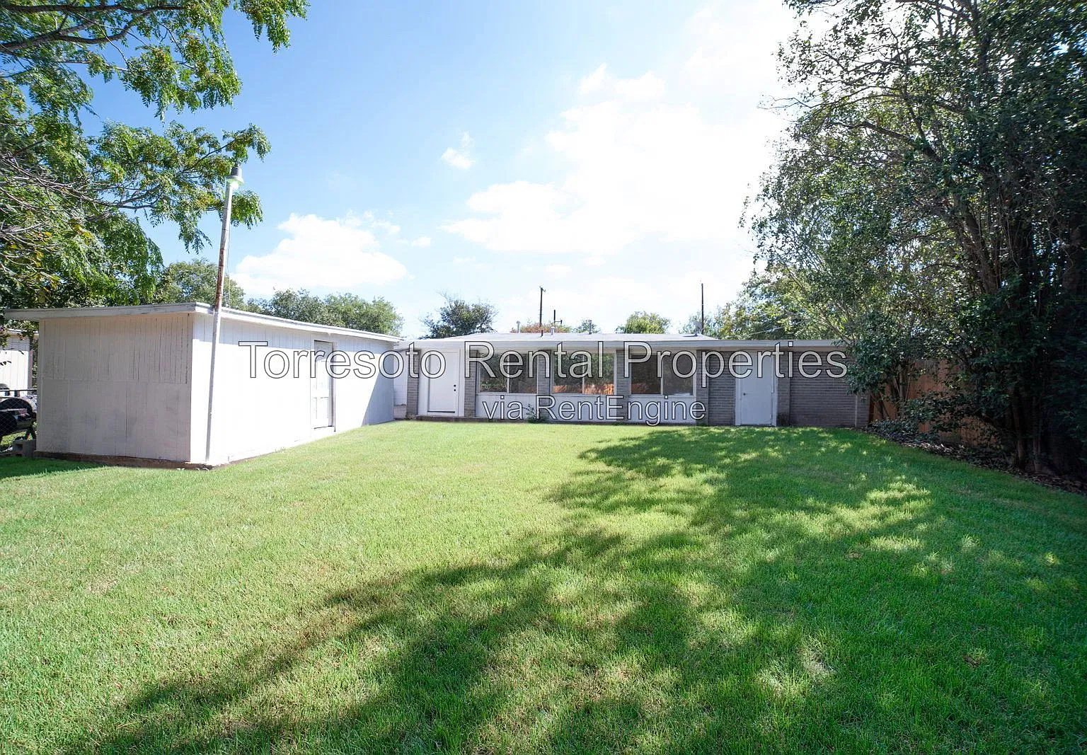 1 bed, 1.0 bath, $900 — Photo 4