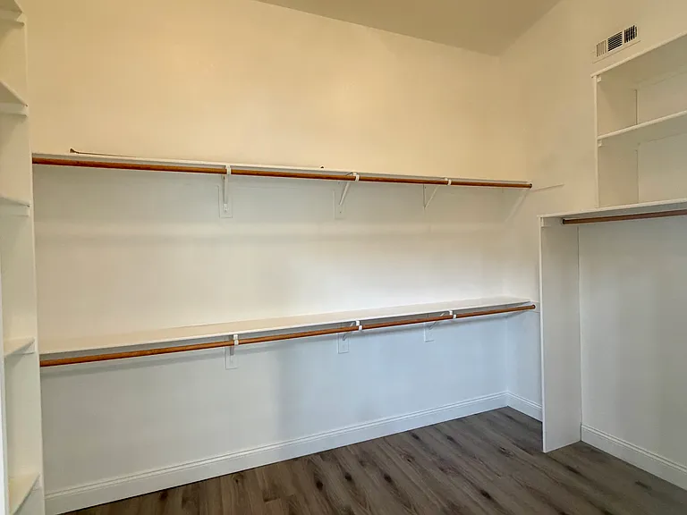 37121 Edgemont Dr — Photo 39
