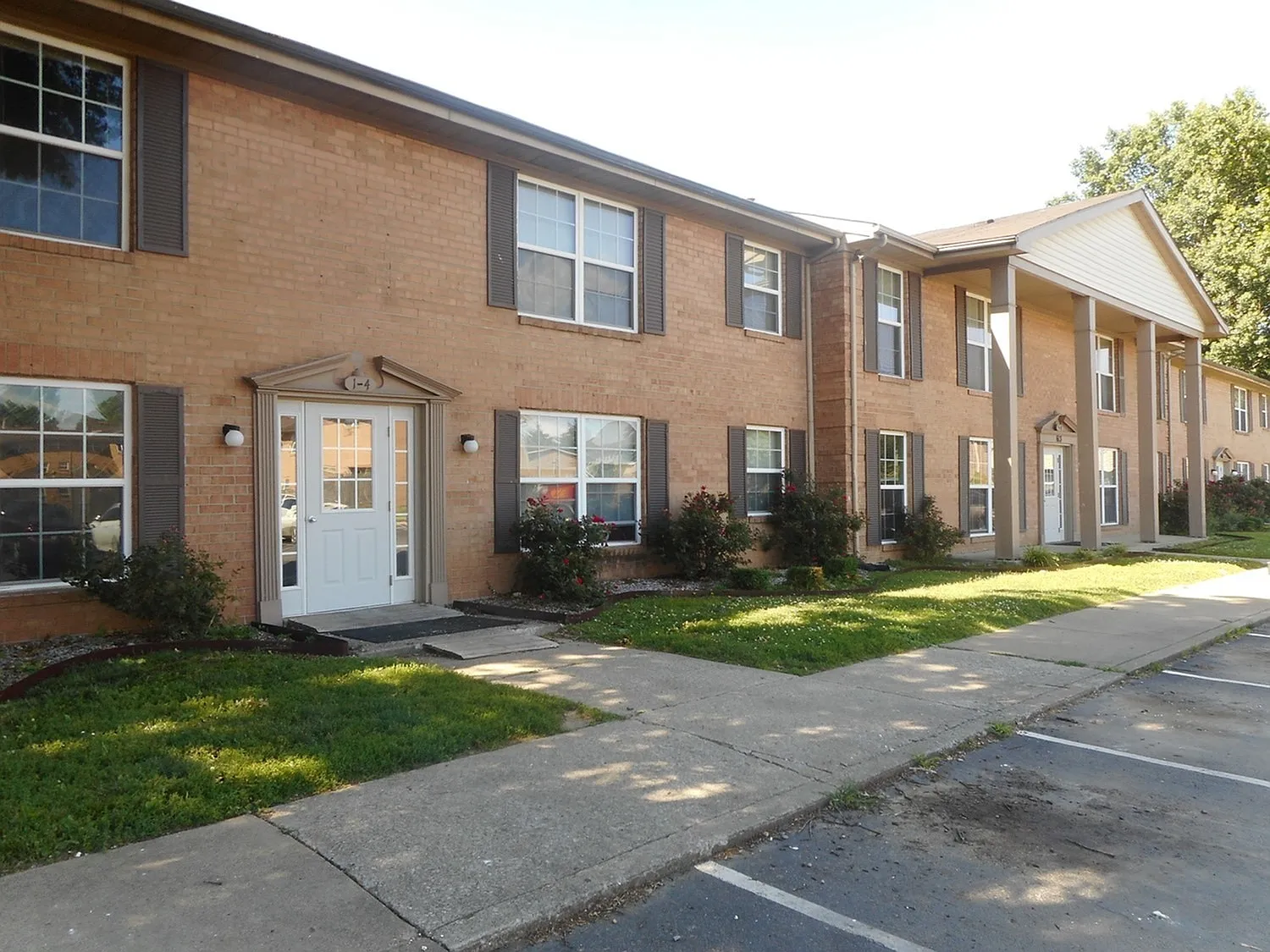 River Chase Apartments — Photo 3