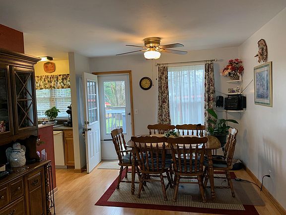 3rd image of 208 Byrnside St