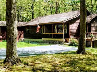 8633 4th Ave, Onekama, MI 49675