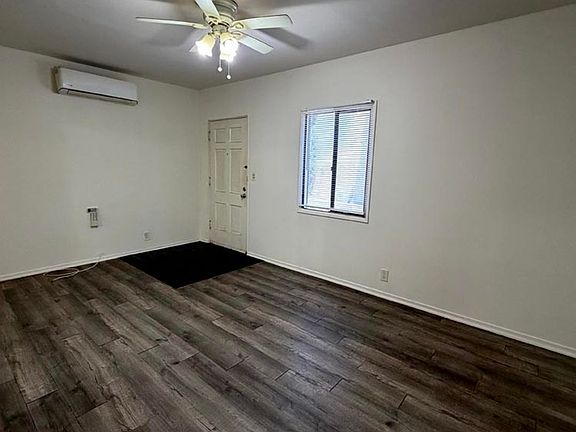 3rd image of 139 S Rosemead Blvd #141