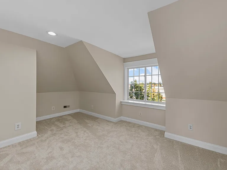 7472 Hazel Ave — Photo 31