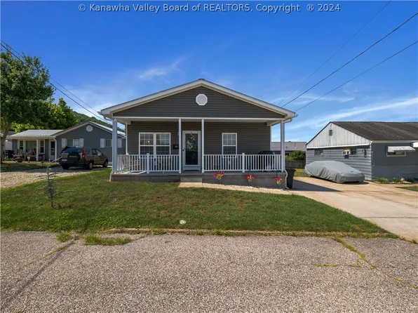 1526 15th St, Nitro, WV 25143