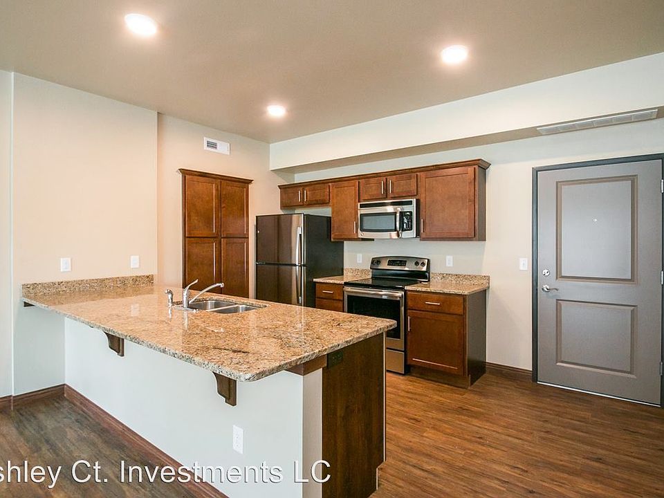 1st image of 405 Ashley Ct Unit 106