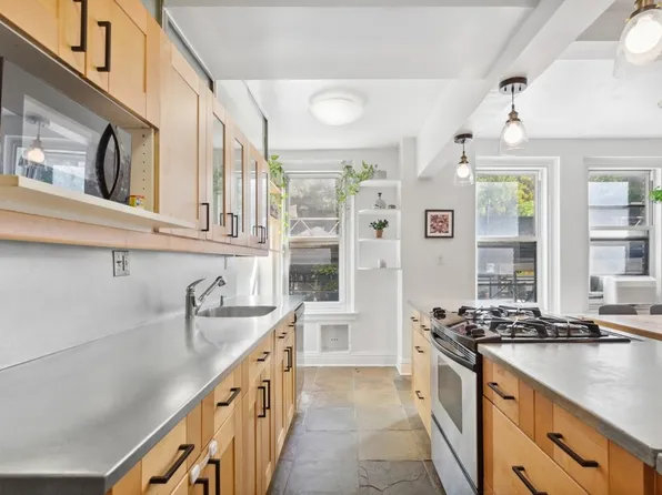 200 West 108th Street image 1 of 7