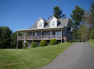 31 Overlook Trl, Fancy Gap, VA 24328