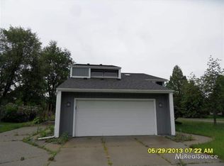 5353 Vista Belle Ct, East China, MI 48054