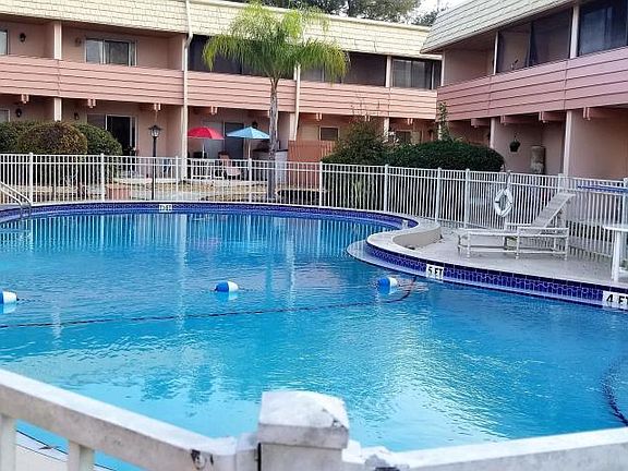 3rd image of 2499 Country Club Dr