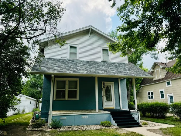 967 Colorado Ave SW, Huron, SD 57350
