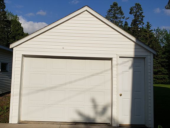 One-Car Extended Garage