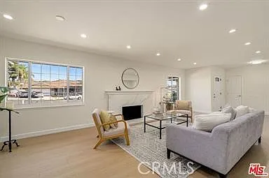 91 W Gainsborough Rd — Photo 9