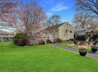 4 Atlantic Dr, Sound Beach, NY 11789
